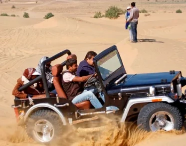 jeep-safari-dune-bashing-jaisalmer